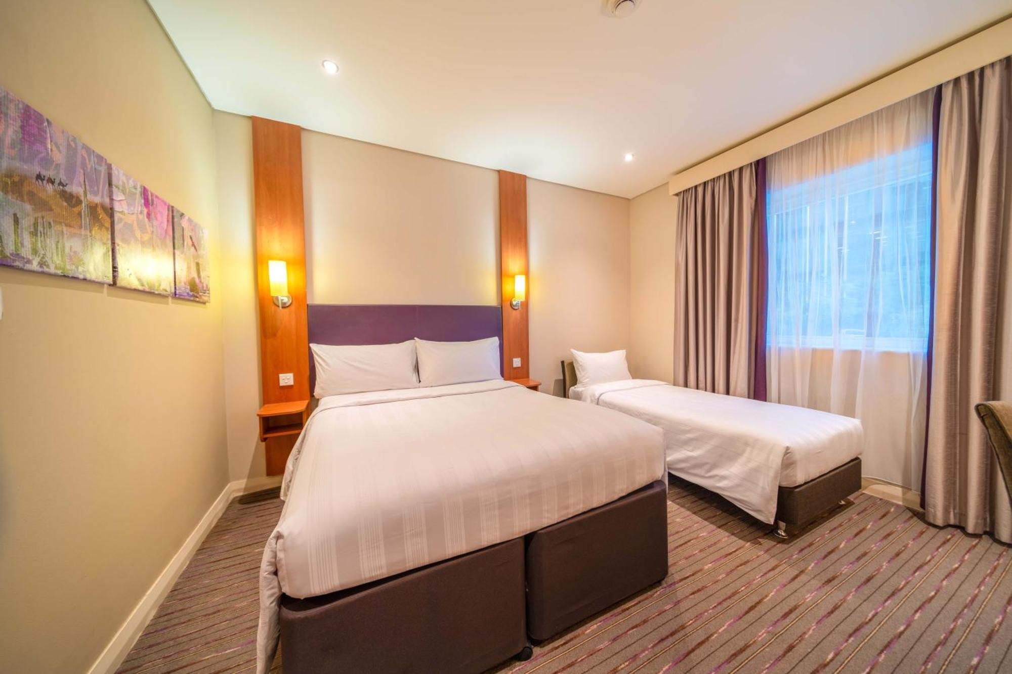 Premier Inn Abu Dhabi Capital Centre Exterior photo